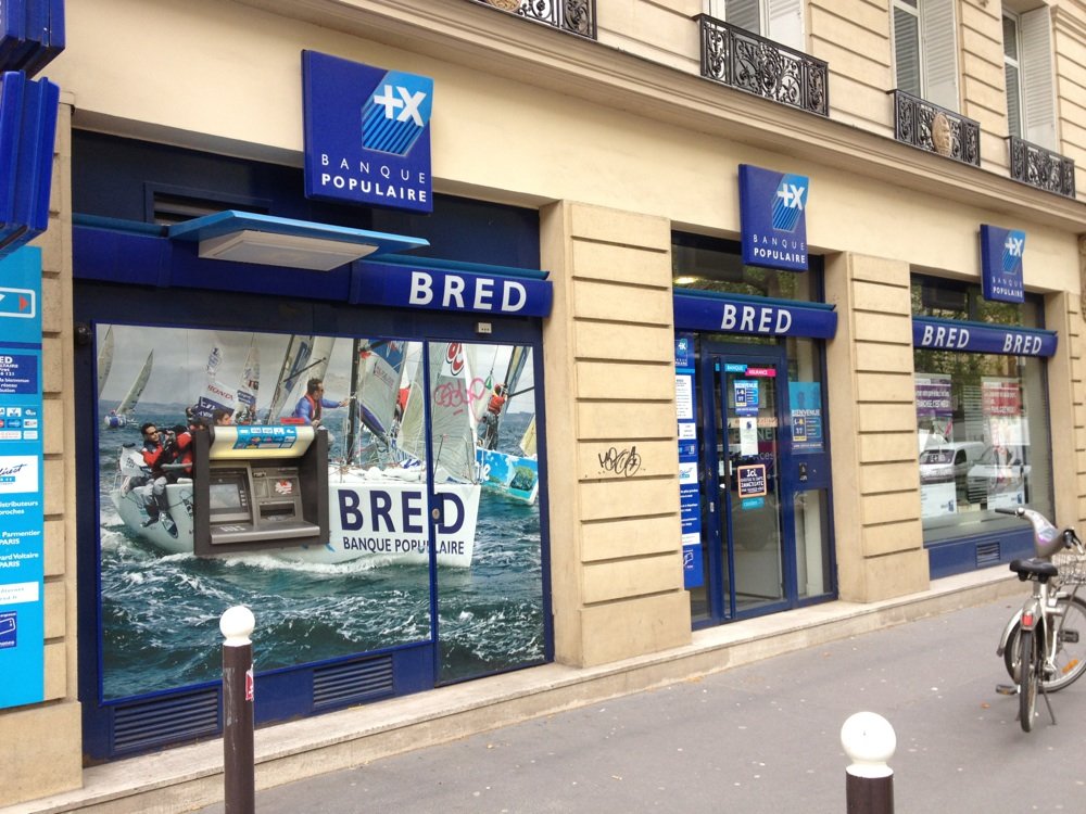 service client bred en agence ou par téléphone