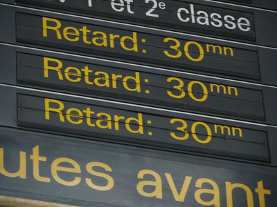 appeler le service client sncf pour connaitre les retards et annulations de trains