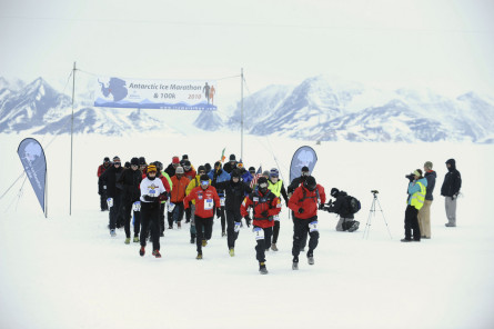 Antarctic Ice Marathon 15/12/2010Antarctic Ice Marathon 100k 15/12/2010